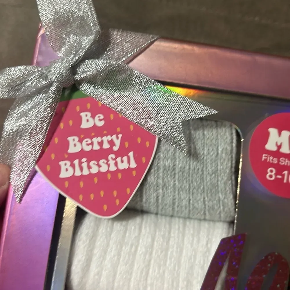 Aero Berry Bliss Pink Heather White 4 Pack Soft Slouchy Sock Slipper Gift Set